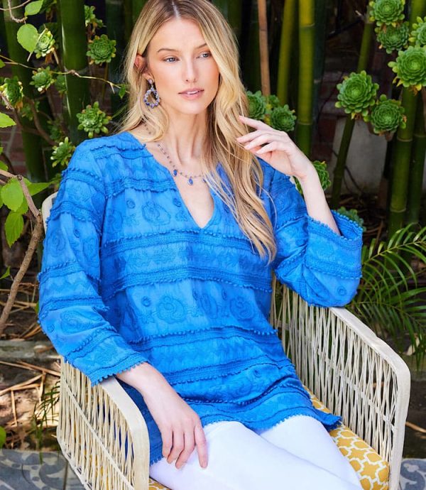 3/4 Sleeve Embroidered Tunic
